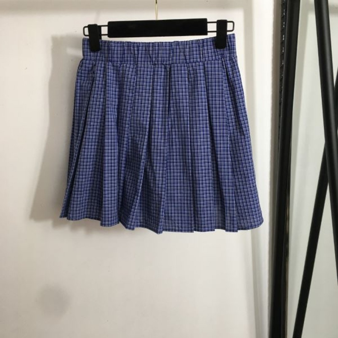 大胆で洗練された美しさ MIU MIU ミュウミュウ コピー 上下セット 再入荷待望