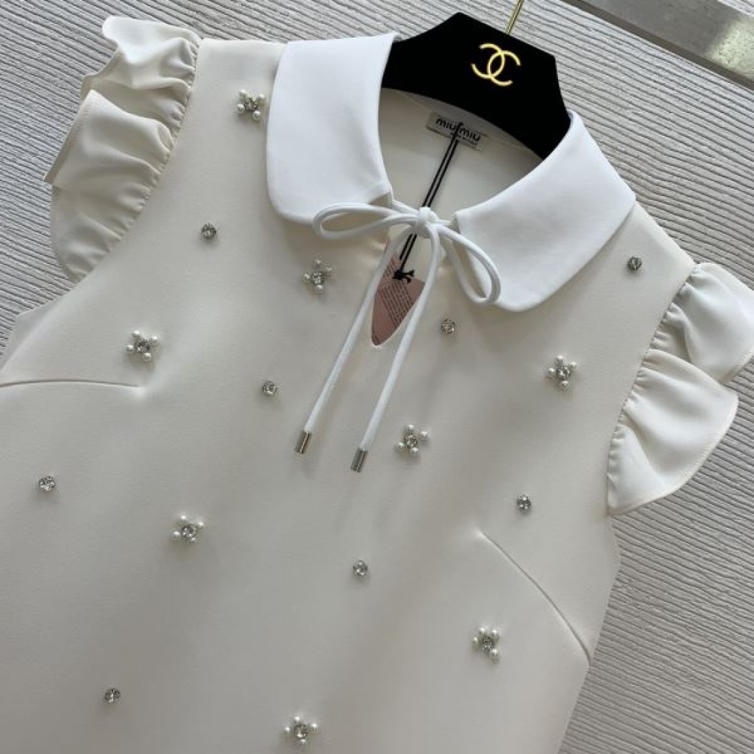 他にはないユニークなスタイル MIU MIU ミュウミュウ コピー ワンピース 注目の定番商品