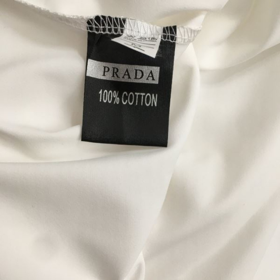リュクスな仕上がり PRADA プラダ コピー ワンピース 卓越したデザイン