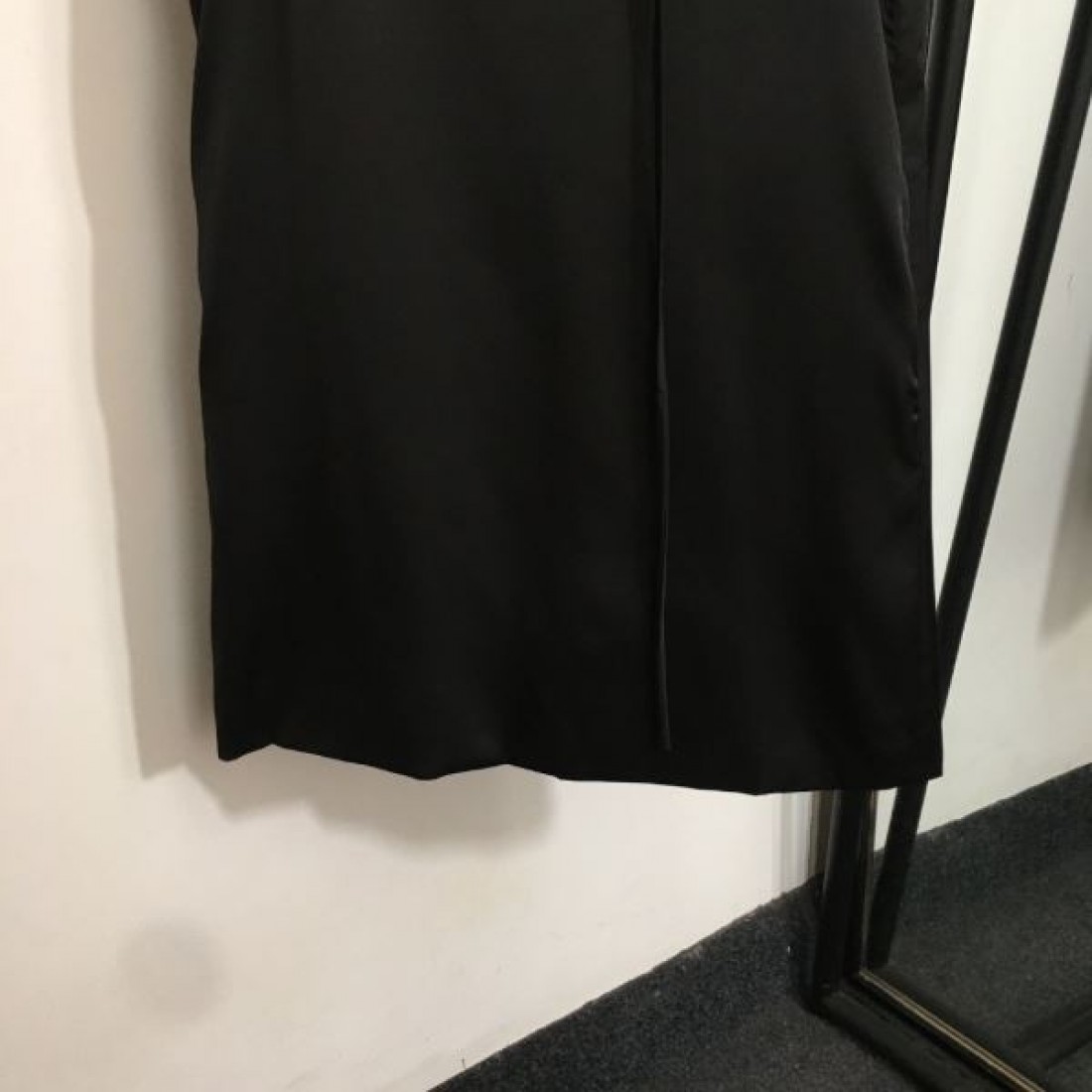 すべてのシーンで活躍 PRADA プラダ コピー ワンピース 驚きの新作