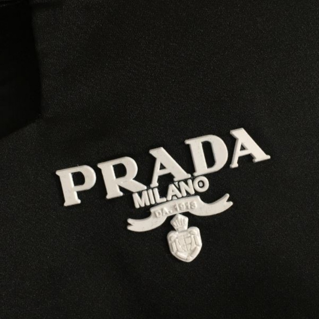 すべてのシーンで活躍 PRADA プラダ コピー ワンピース 驚きの新作