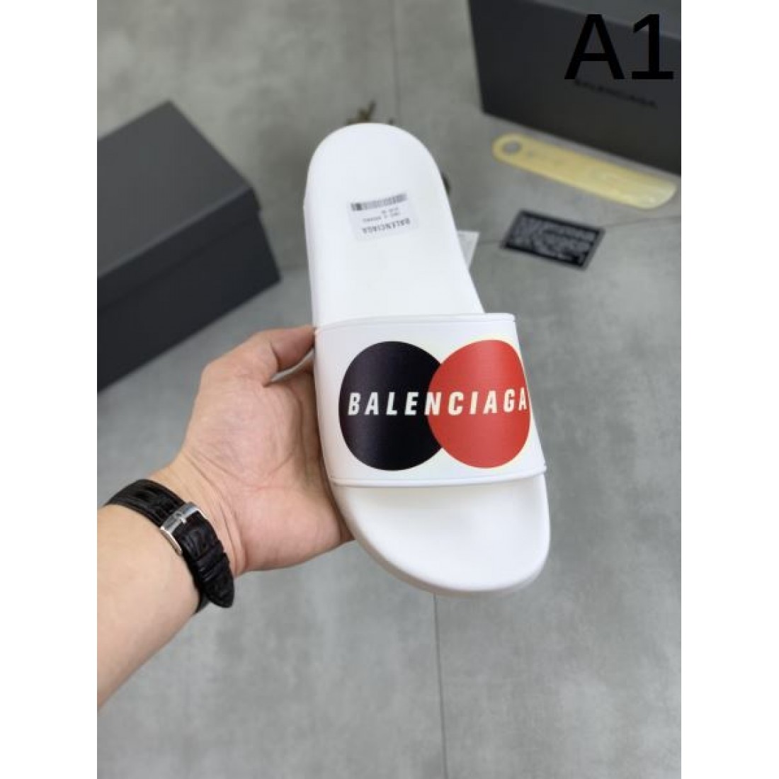 魅力あふれる BALENCIAGA バレンシアガ コピー サンダル 洗練された都会派