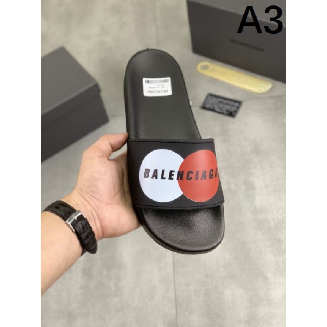 魅力あふれる BALENCIAGA バレンシアガ コピー サンダル 洗練された都会派