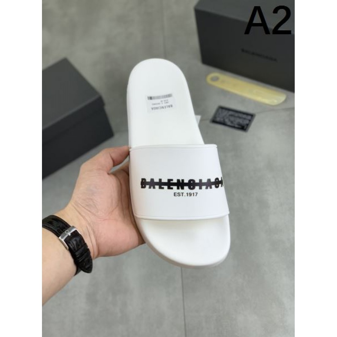 BALENCIAGA 人気の バレンシアガ コピー サンダル 上質で柔らかな履き心地