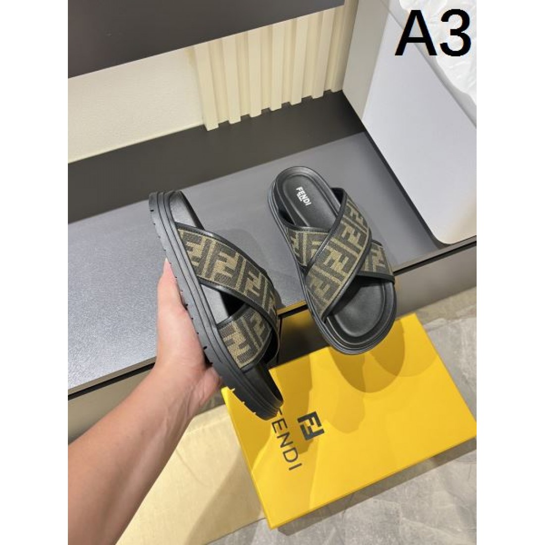 FENDI フェンディ コピー サンダル 柔らかくモダンな印象で話題に