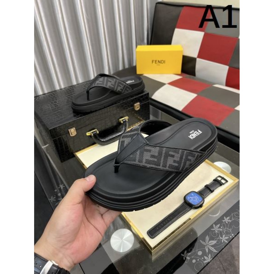 フェンディ コピー サンダル FENDI さりげない高級感と安定感が光る