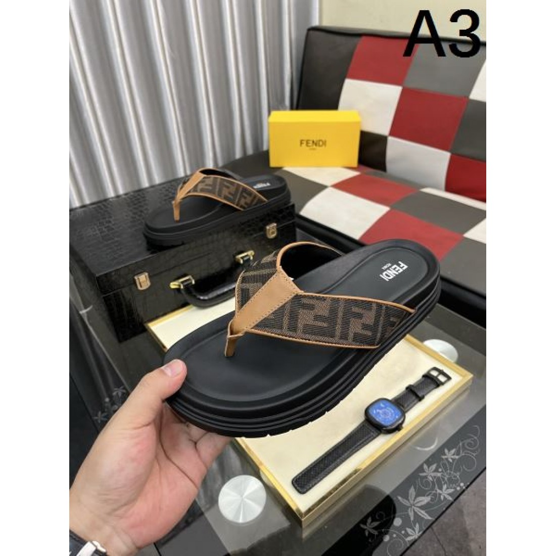 フェンディ コピー サンダル FENDI さりげない高級感と安定感が光る