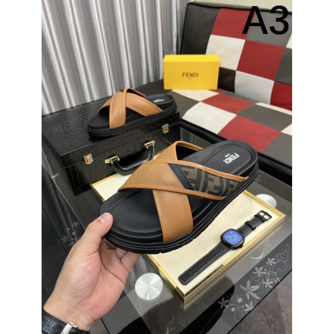 洗練された存在感が魅力の FENDI フェンディ コピー サンダル 落ち着いた