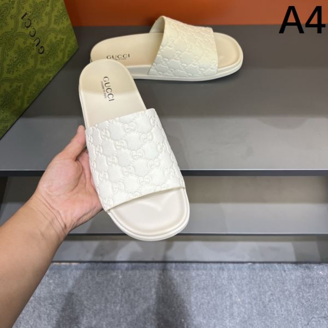 GUCCI 人気の グッチ コピー サンダル 洗練されたシルエットで魅せる