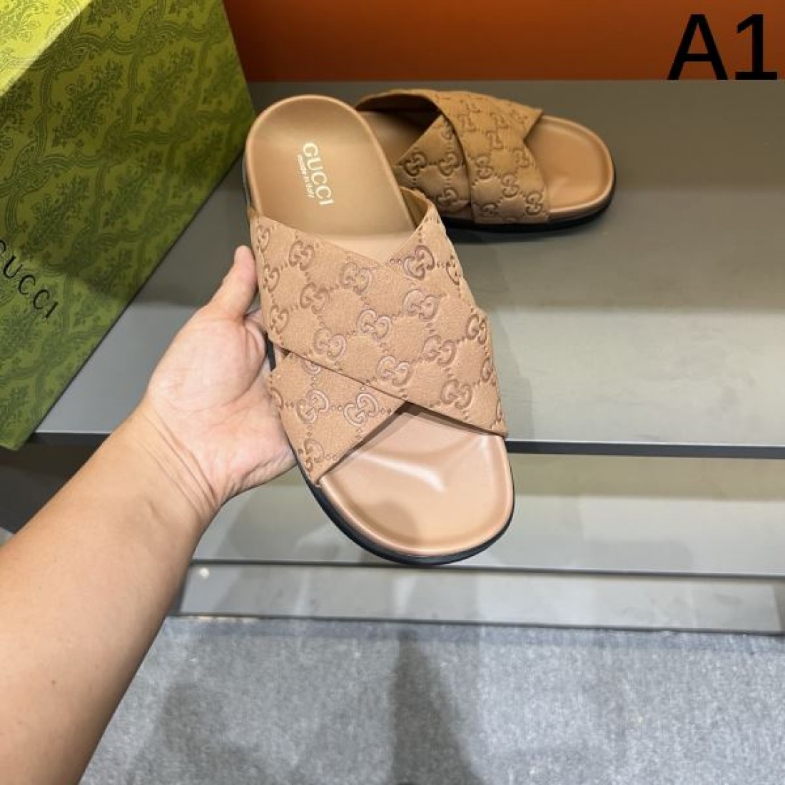 エレガントで都会的な GUCCI コピー サンダル グッチ 注目の一足