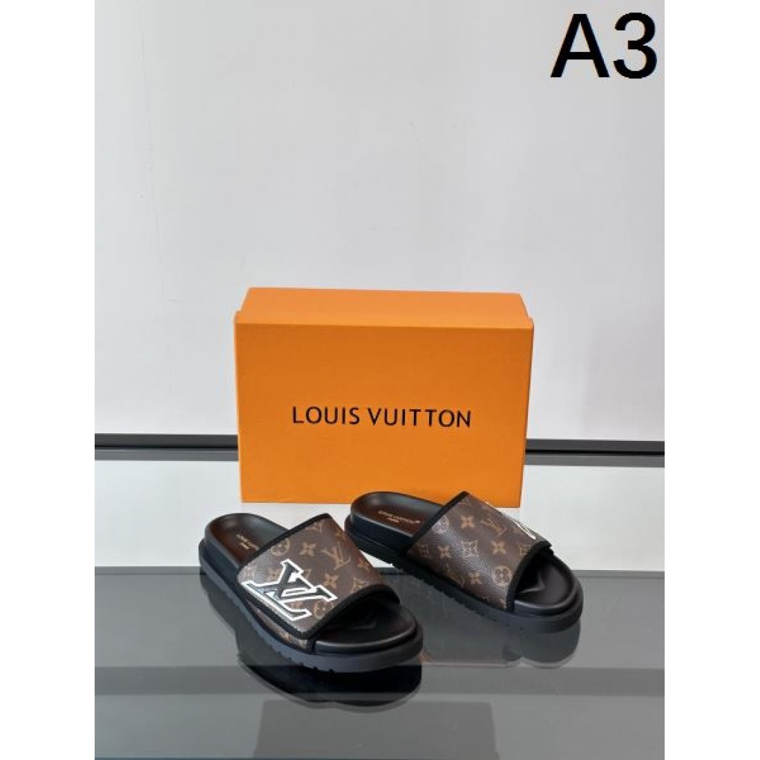 都会的で優美な印象 ルイヴィトン コピー サンダ LOUIS VUITTON 話題の一足