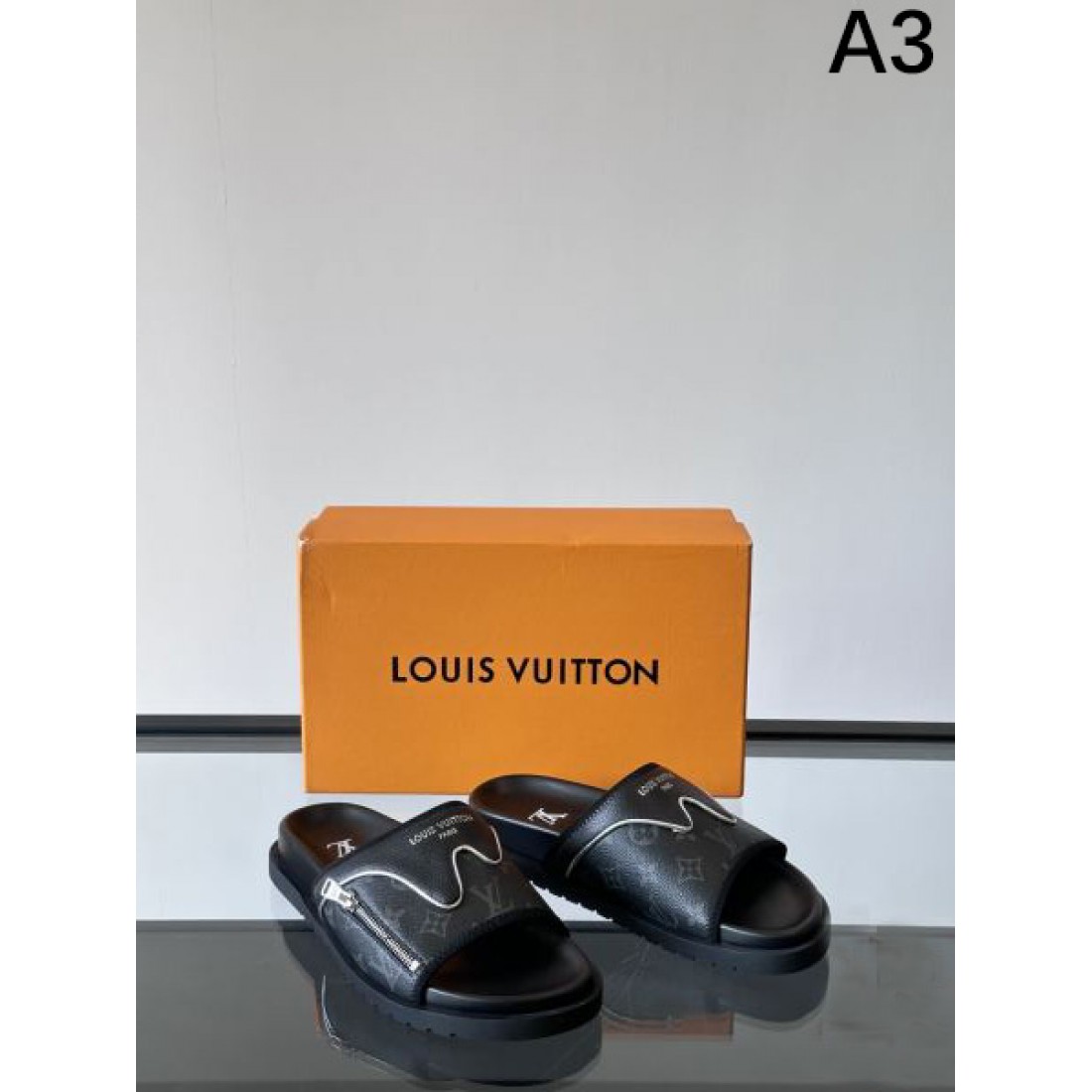 ルイヴィトン コピー サンダ LOUIS VUITTON 軽やかでスタイリッシュな 注目