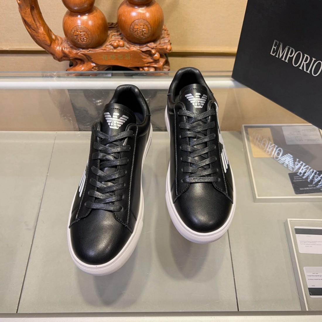 上質で快適な履き心地 アルマーニ コピー サンダル ARMANI 話題の新作