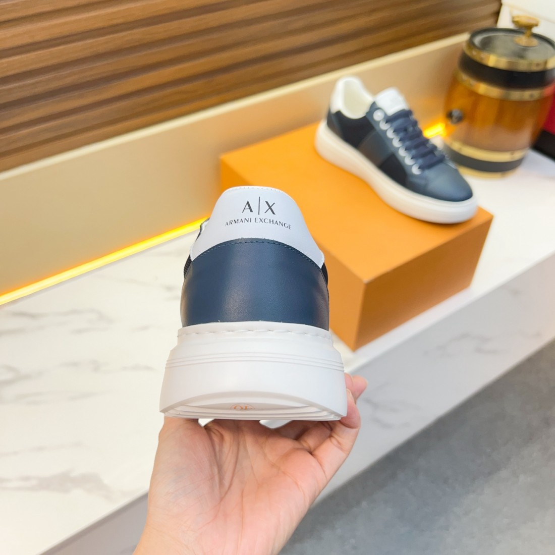  都会的でモダンな ARMANI アルマーニ コピー カジュアルシューズ 話題の