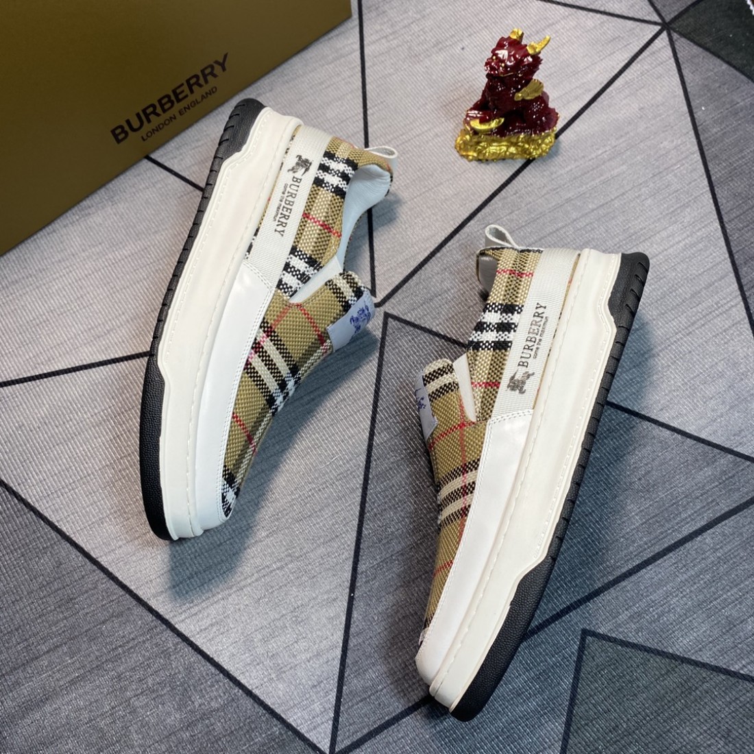 洗練されたフォルム BURBERRY コピー カジュアルシューズ バーバリーで快適