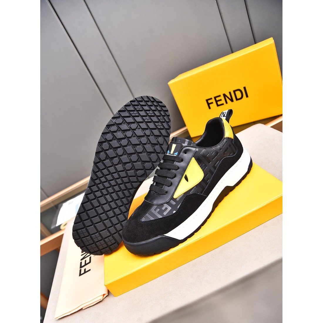 これは買い！ FENDI フェンディ コピー カジュアルシューズ お洒落さん必携