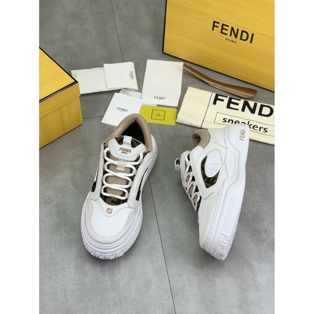 高級感ただよう FENDI フェンディ コピー カジュアルシューズ シャープで都会的