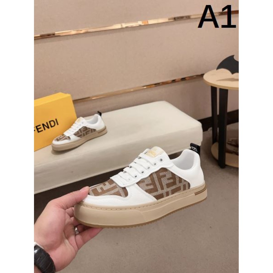 FENDI フェンディ コピー カジュアルシューズ 洗練された軽やかさが魅力 今話題