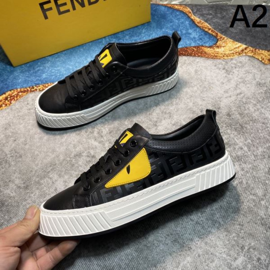  スタイリッシュで軽快な FENDI フェンディ コピー カジュアルシューズ 今季注目