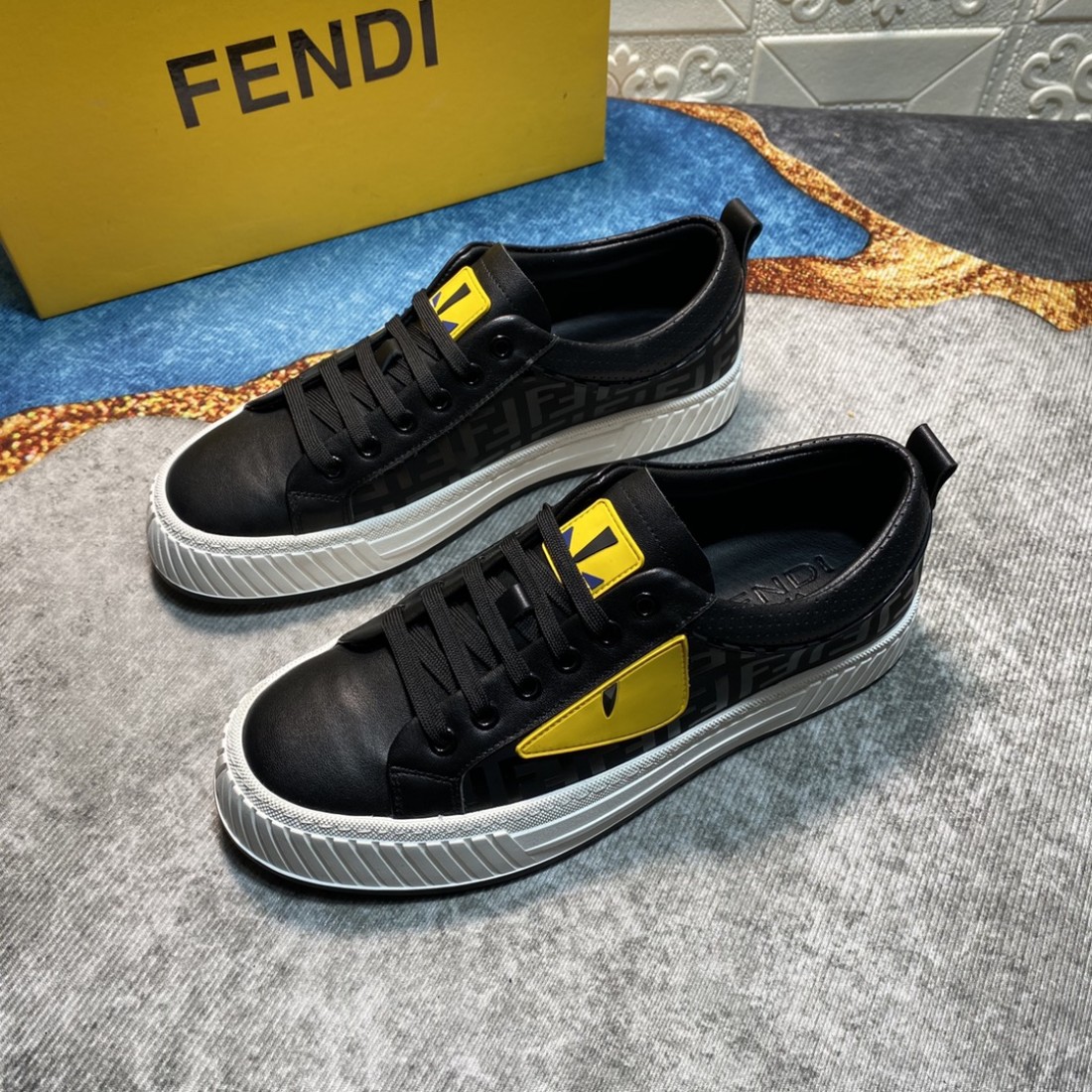  スタイリッシュで軽快な FENDI フェンディ コピー カジュアルシューズ 今季注目