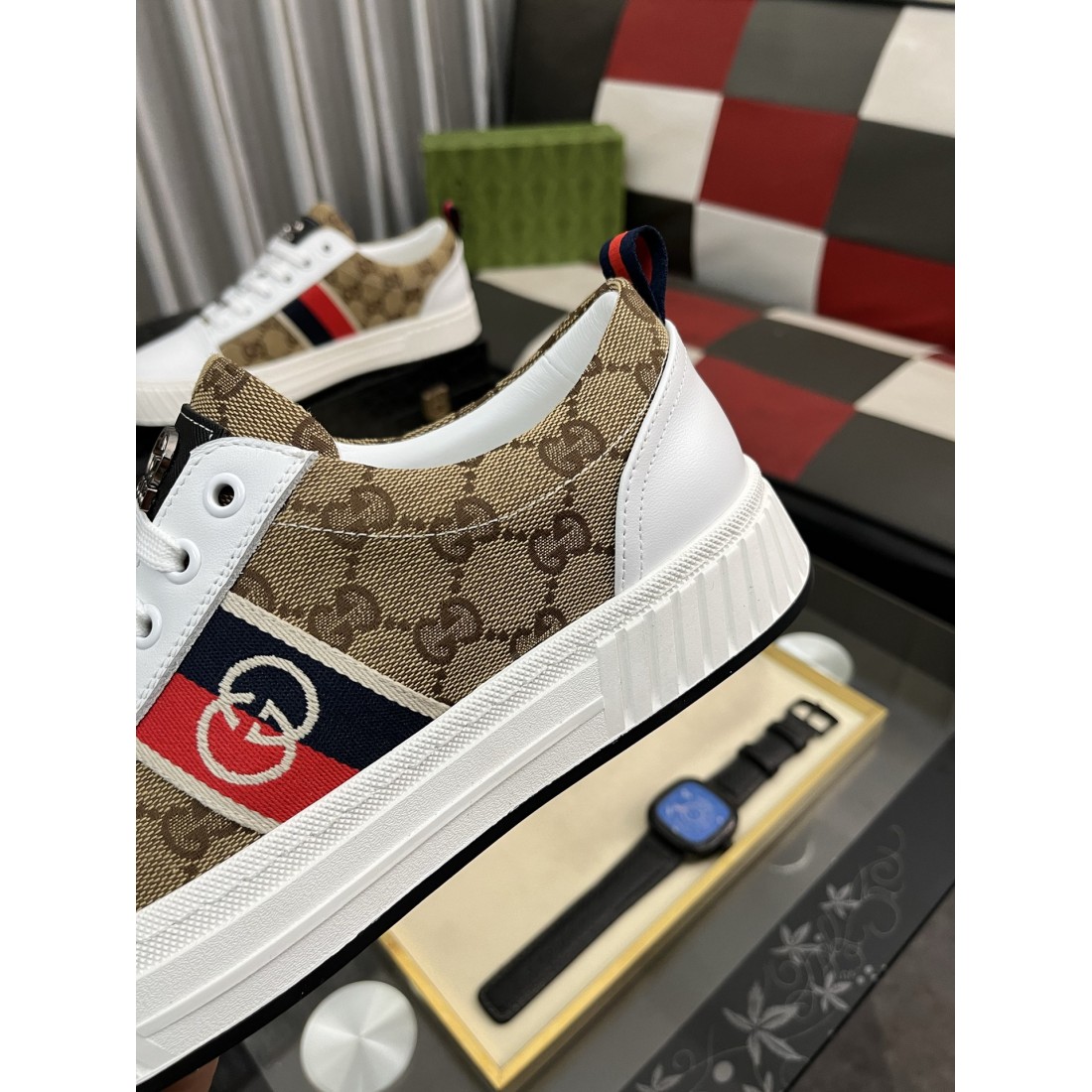 高級感ただよう GUCCI グッチ コピー カジュアルシューズ モダンで快適な