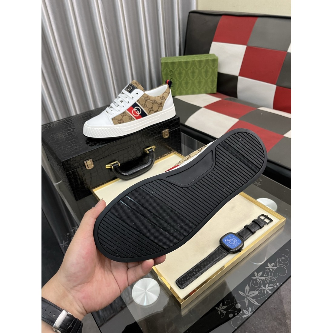高級感ただよう GUCCI グッチ コピー カジュアルシューズ モダンで快適な