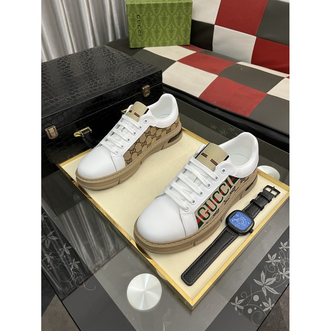グッチ コピー カジュアルシューズ GUCCI 人気の上品で軽やかな一足