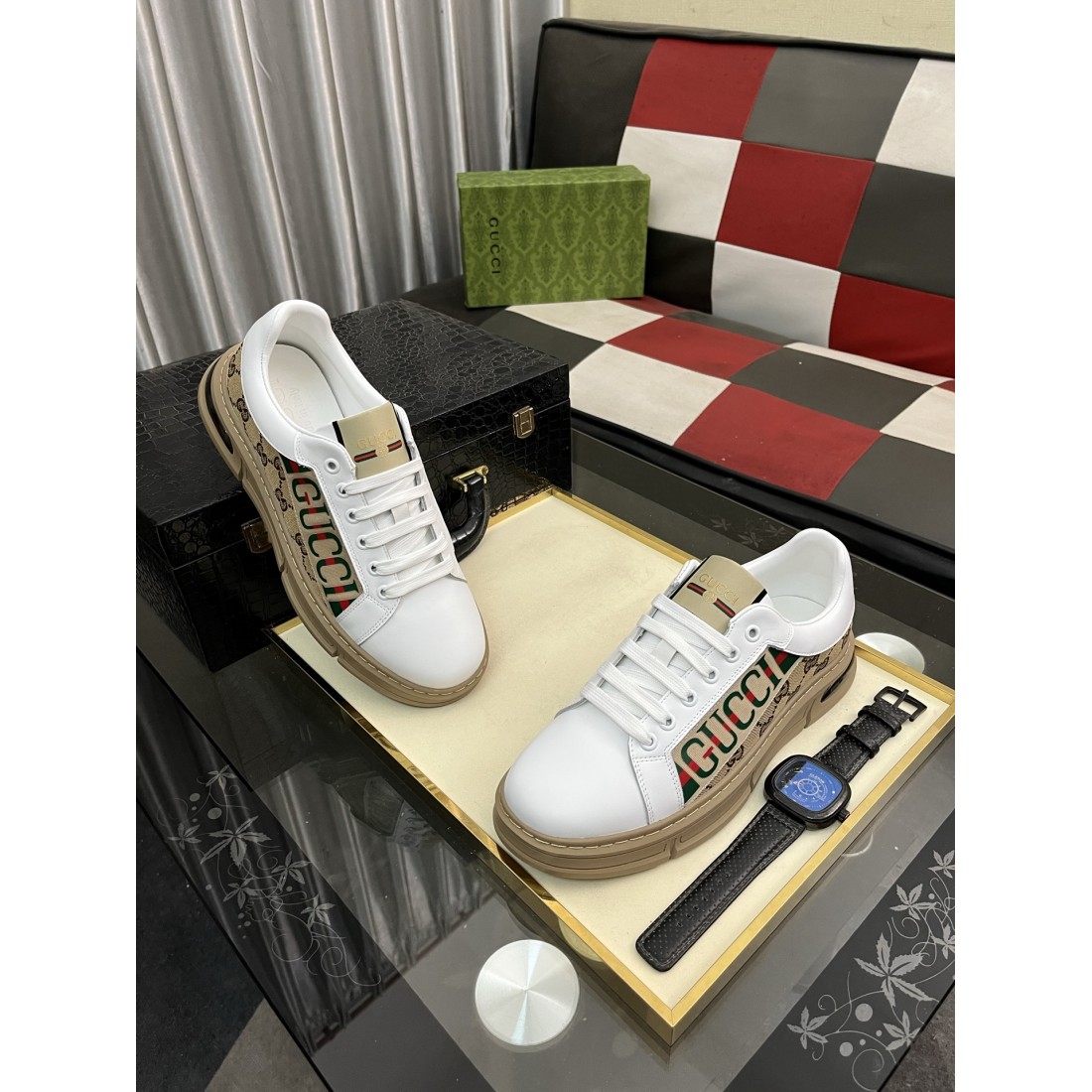 グッチ コピー カジュアルシューズ GUCCI 人気の上品で軽やかな一足