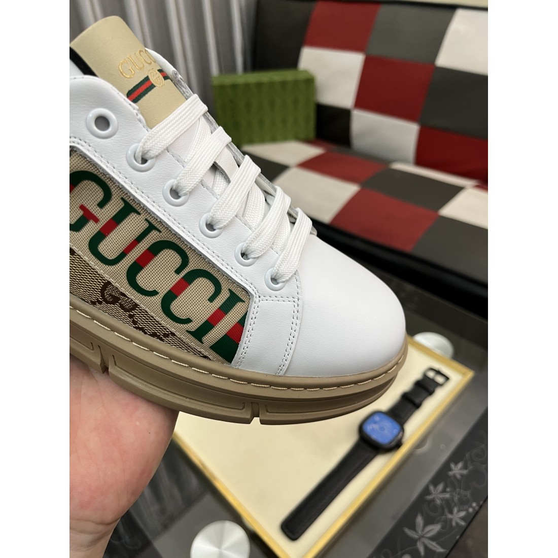 グッチ コピー カジュアルシューズ GUCCI 人気の上品で軽やかな一足