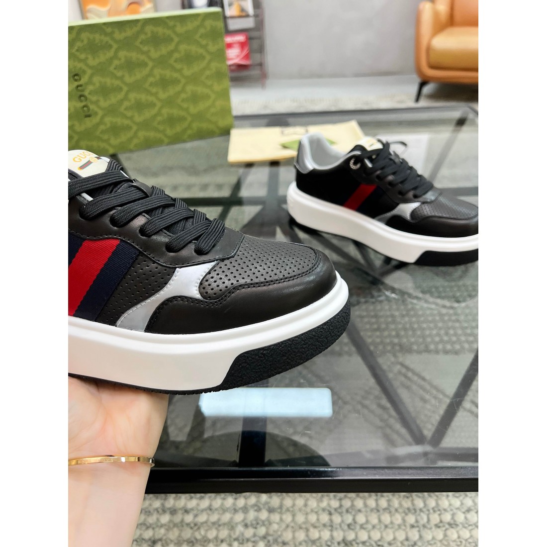 話題の GUCCI グッチ コピー カジュアルシューズ シャープで都会的なデザイン