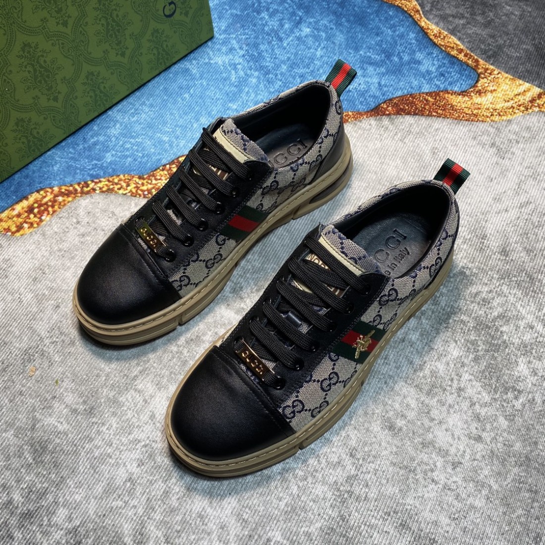 注目の GUCCI グッチ コピー カジュアルシューズ 軽快でスタイリッシュな