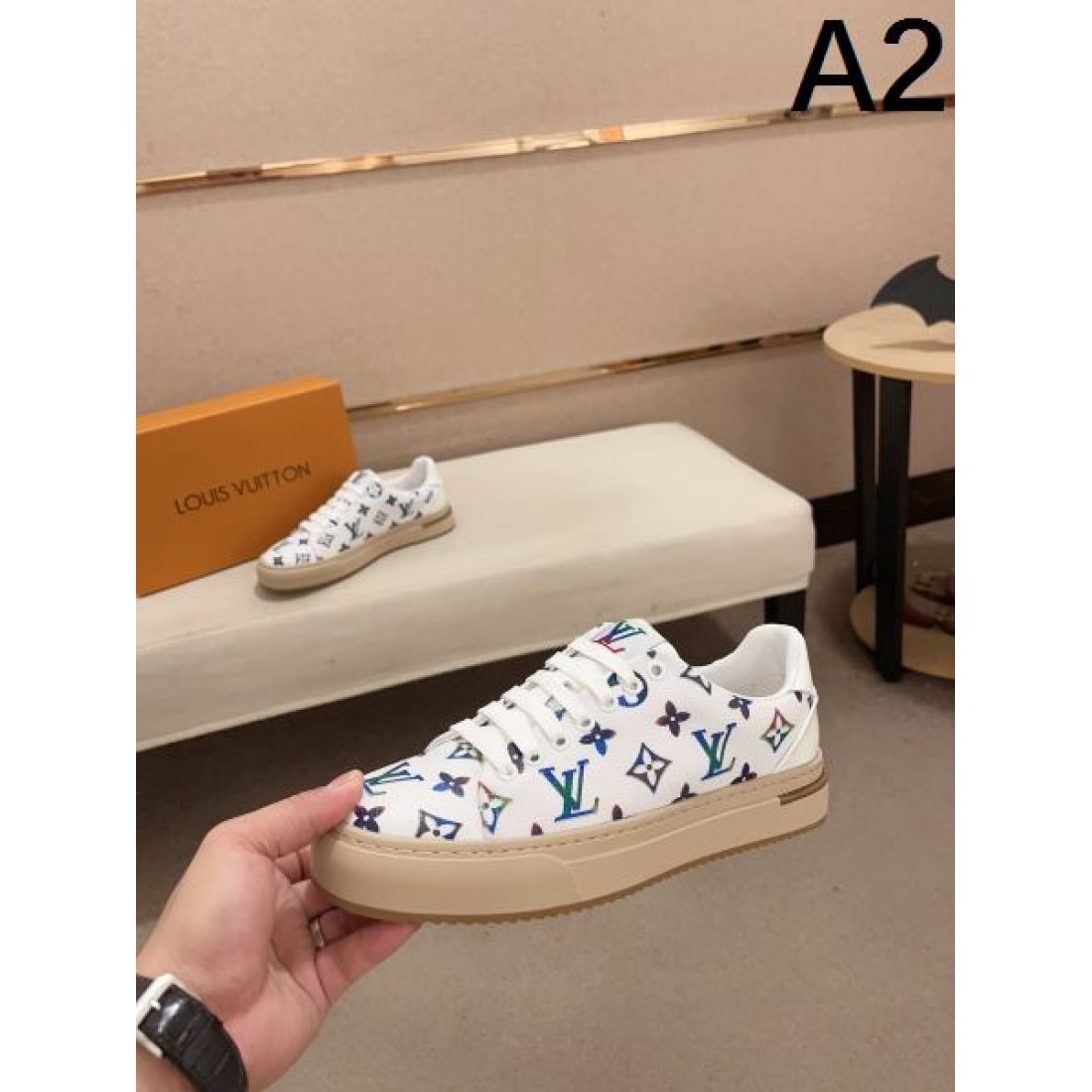 話題の LOUIS VUITTON ルイヴィトン コピー カジュアルシューズ 洗練感