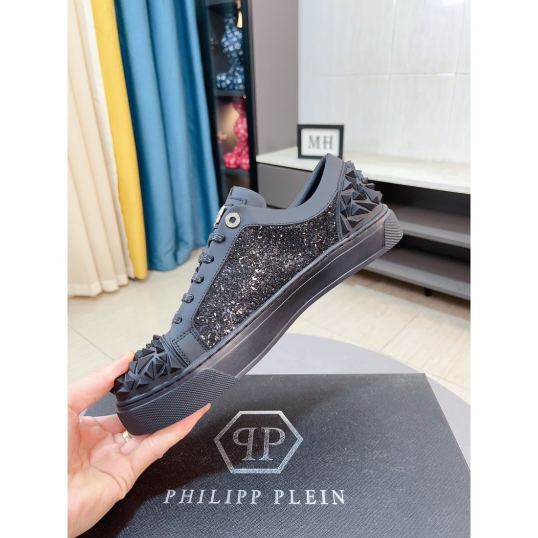 PHILIPP PLEIN フィリッププレイン コピー カジュアルシューズ 高級感 洗練された