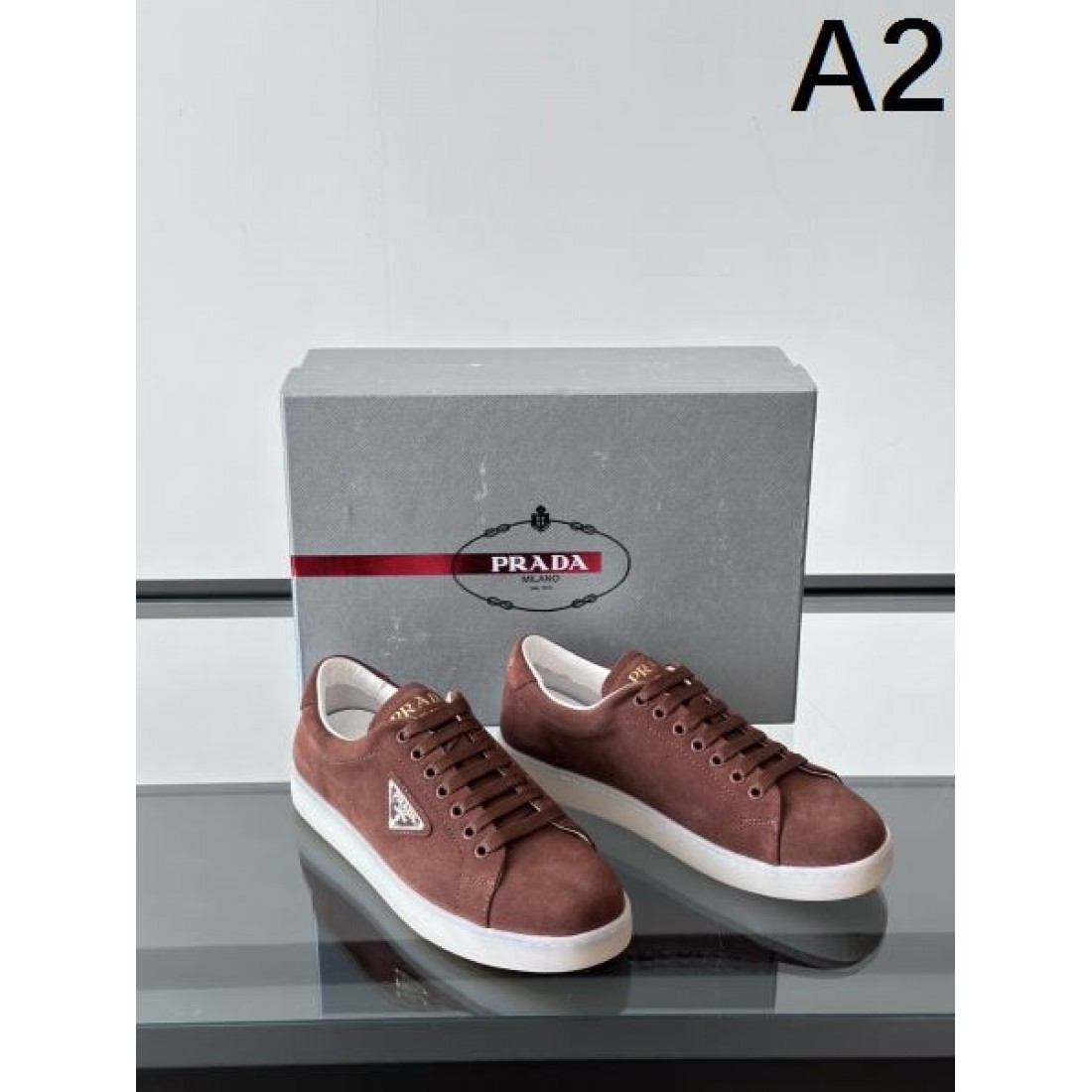 プラダ コピー カジュアルシューズ PRADA スタイリッシュで安定感のある魅力的