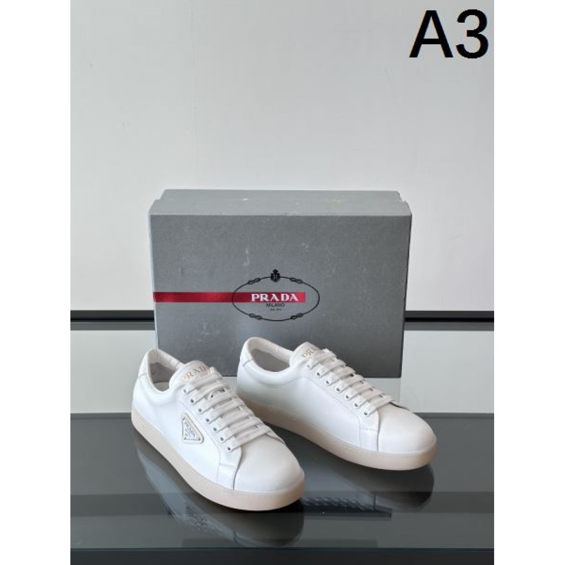 プラダ コピー カジュアルシューズ PRADA スタイリッシュで安定感のある魅力的