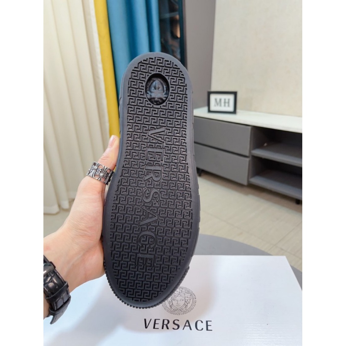 人気の HUGO BOSS ヒューゴボス コピー カジュアルシューズ モダンでシャープな