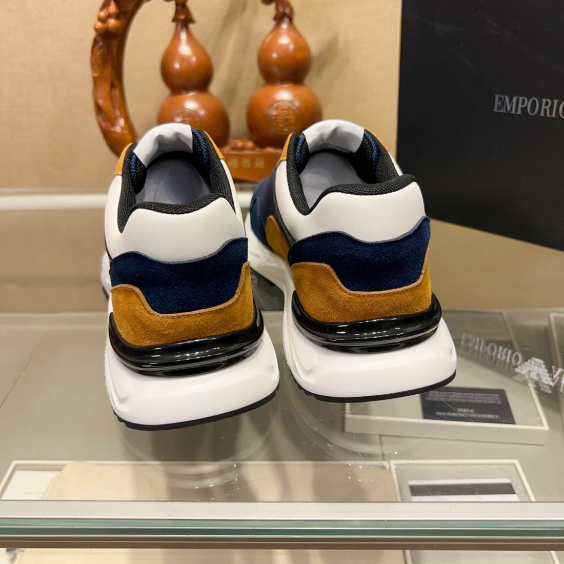 FENDI フェンディ スーパー コピー カジュアルシューズ 自信を与える上質で大胆なフォルム