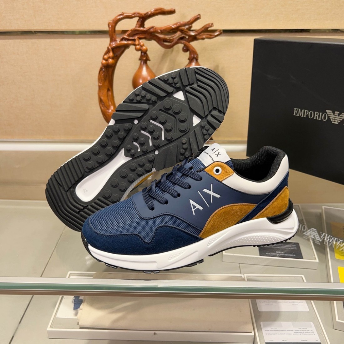 FENDI フェンディ スーパー コピー カジュアルシューズ 自信を与える上質で大胆なフォルム