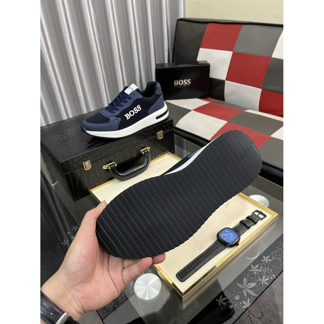 人気の FENDI フェンディ スーパー コピー カジュアルシューズ 上品で洗練された