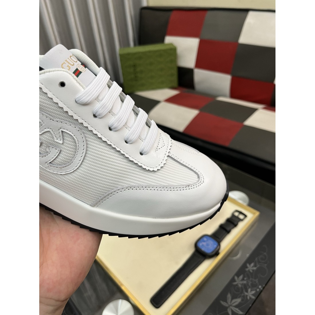 スタイリッシュなスタイル GUCCI グッチ コピー カジュアルシューズ 一瞬で華やぐ