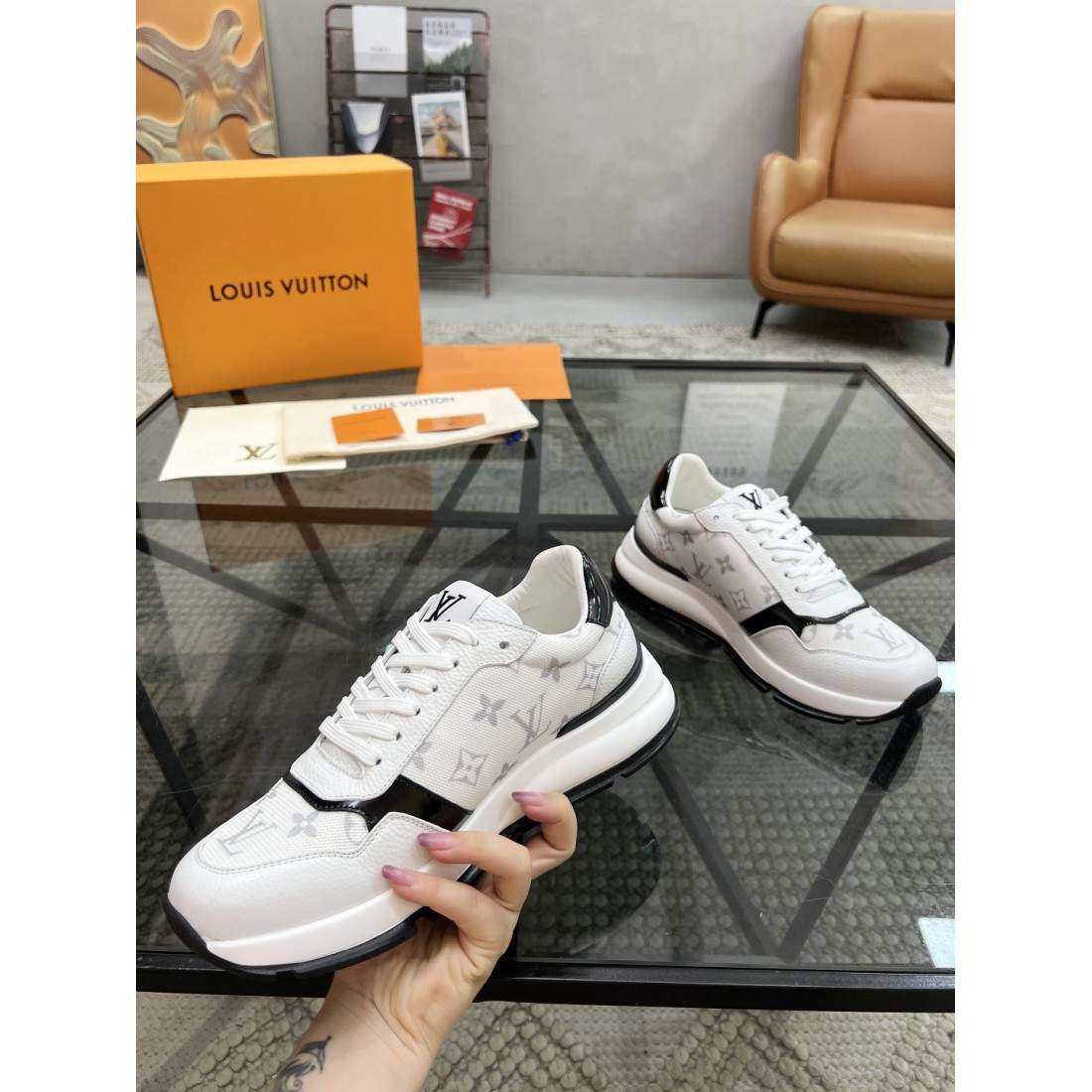 旬コーデに最適 HERMES エルメス コピー カジュアルシューズ オールシーズン活躍