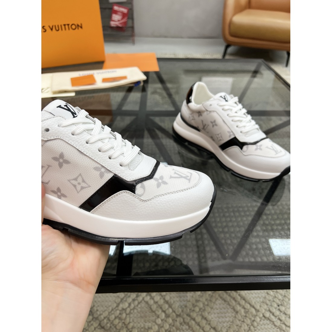 旬コーデに最適 HERMES エルメス コピー カジュアルシューズ オールシーズン活躍