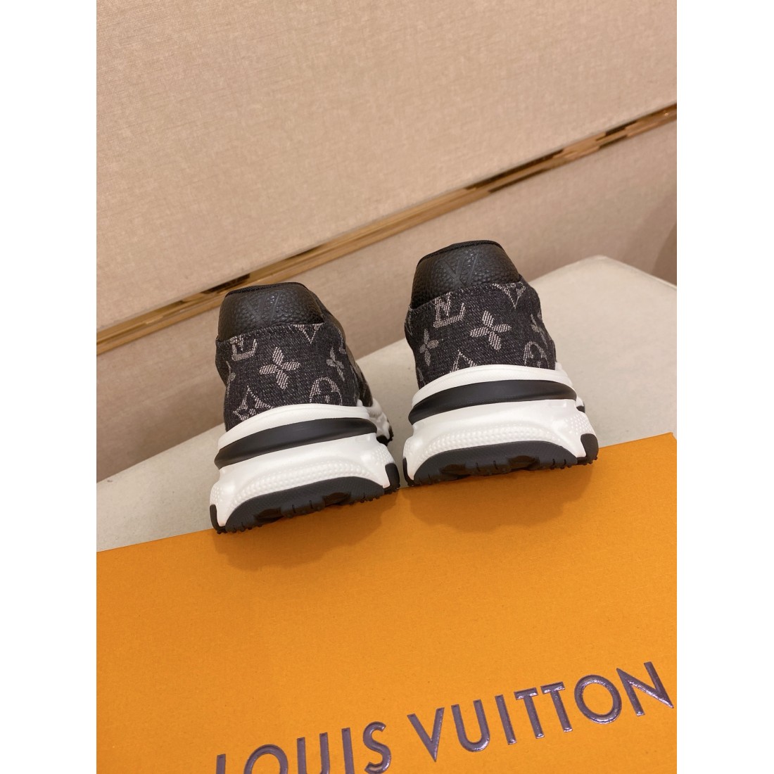 今季イチオシ HERMES エルメス コピー カジュアルシューズ 季節感たっぷり