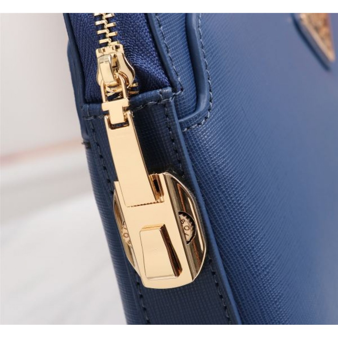 スマートで快適な PRADA プラダ コピー バックパック 話題沸騰中