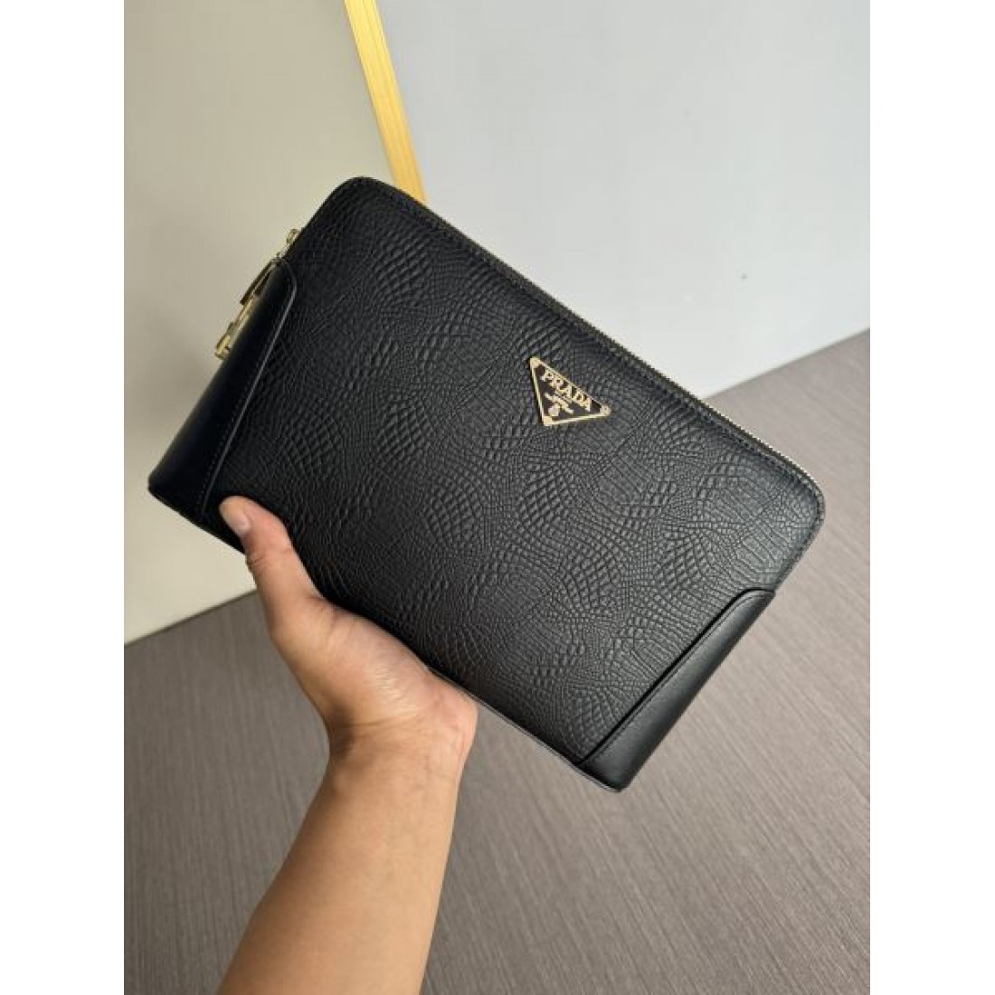  上品さが際立つ PRADA プラダ コピー バックパック 注目の逸品