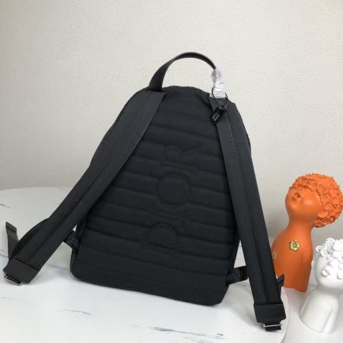 今話題の DIOR コピー バックパック 快適かつ上質な仕上がり