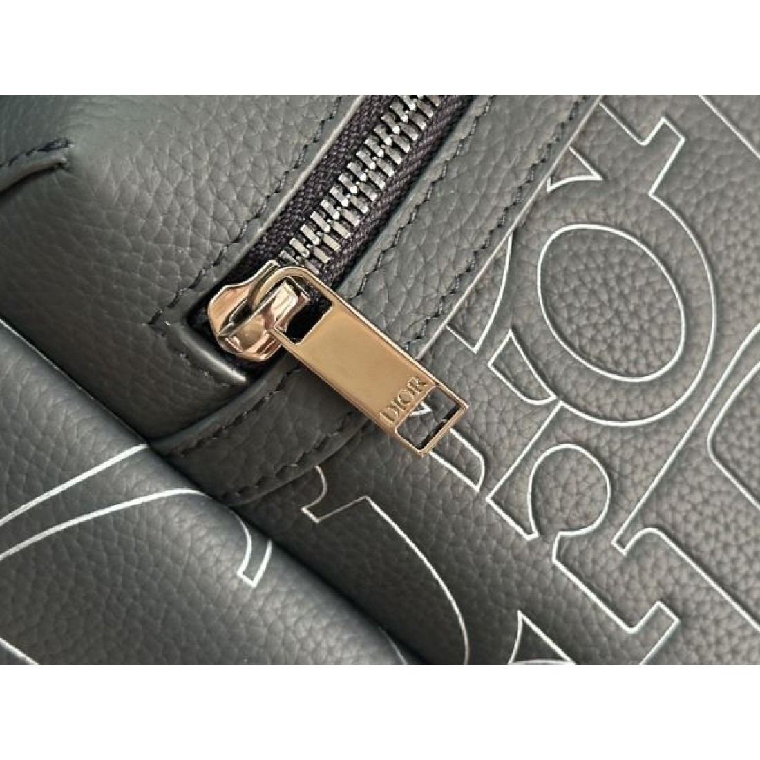 DIOR コピー バックパック 高評価レビュー多数の注目モデル
