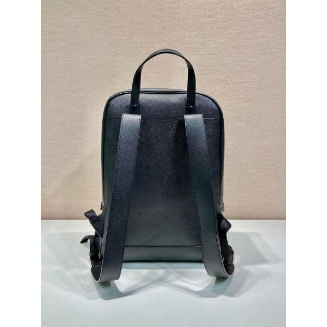  デザイン性の高い PRADA プラダ コピー バックパック で差をつけよう