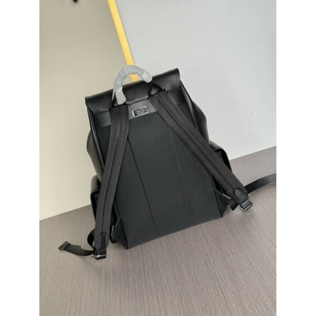 PRADA プラダ コピー バックパック 毎日使いたくなる魅力たっぷりの逸品