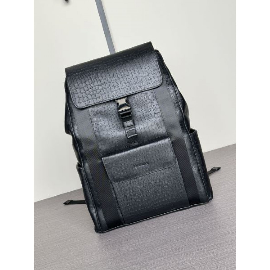 丈夫で洗練された魅力たっぷりのプラダ コピー バックパック PRADA